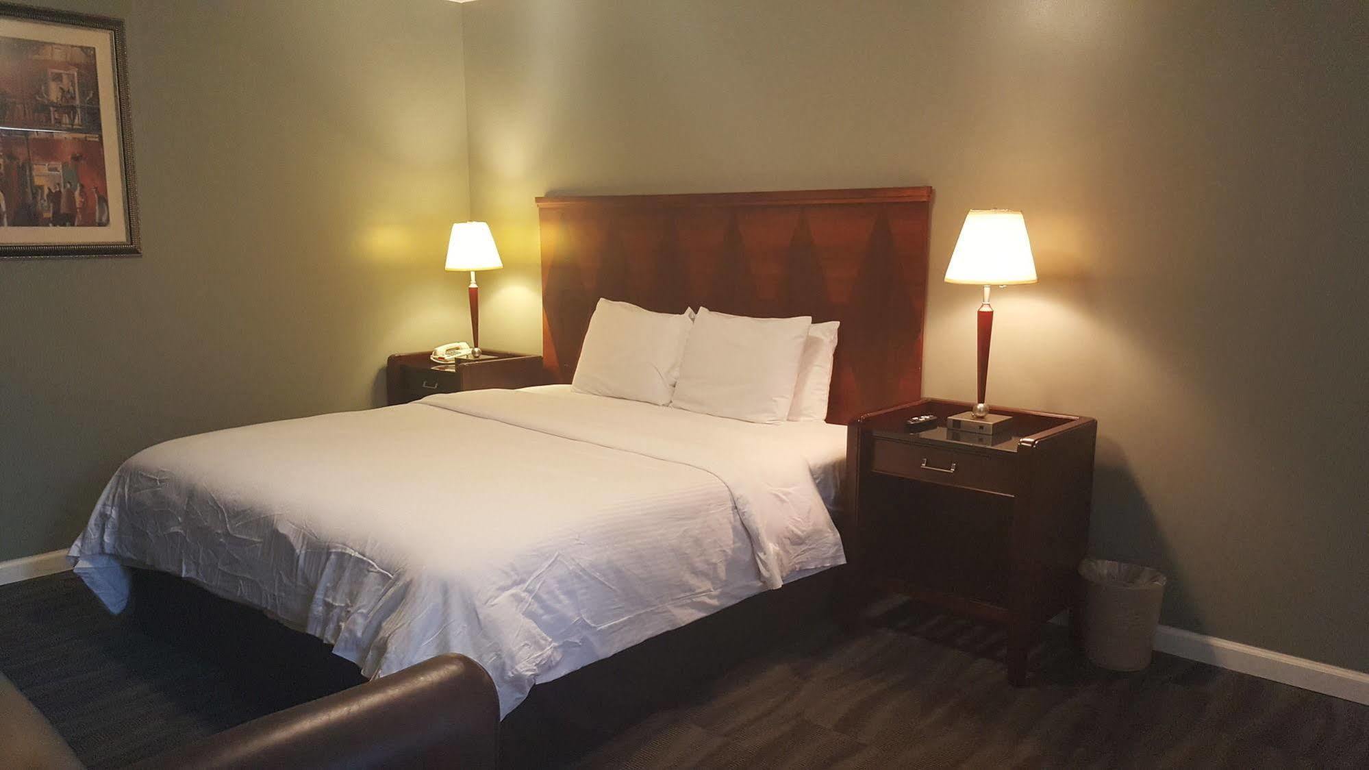 Jefferson Inn And Suites Экстерьер фото