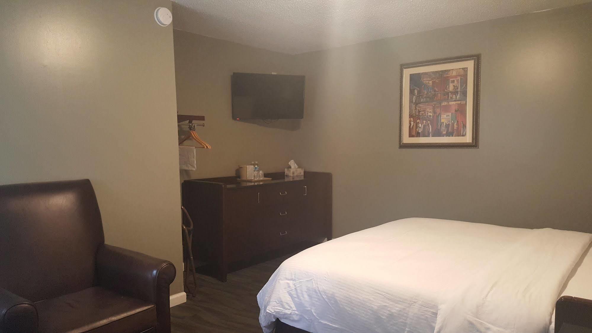 Jefferson Inn And Suites Экстерьер фото